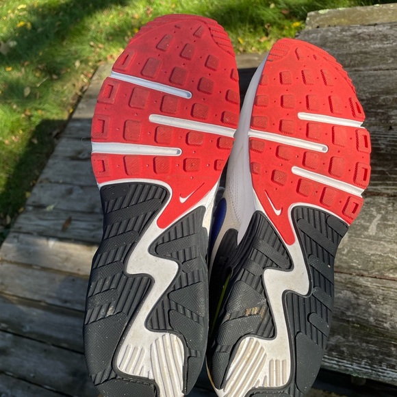 Nike Unisex Air Max White Blue Red Sneakers Like New Condition - Picture 8 of 9